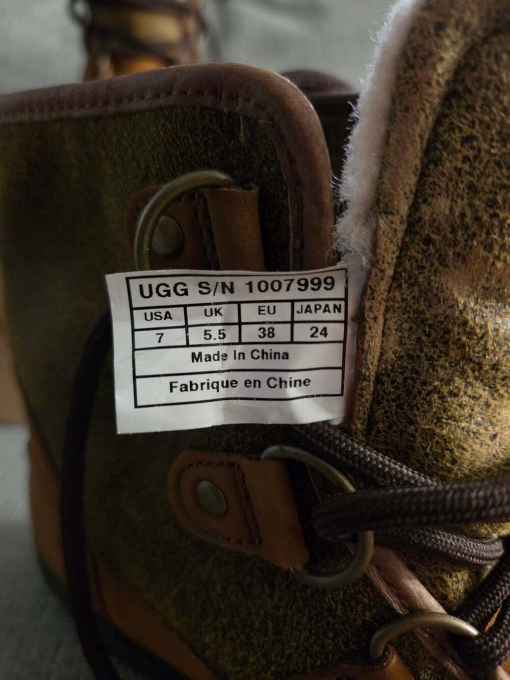 UGG - Picture 4 of 7